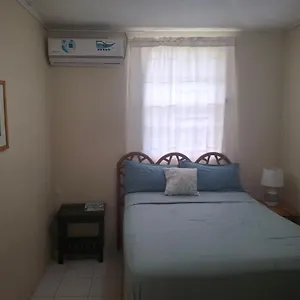  Holiday home Dover House Barbados